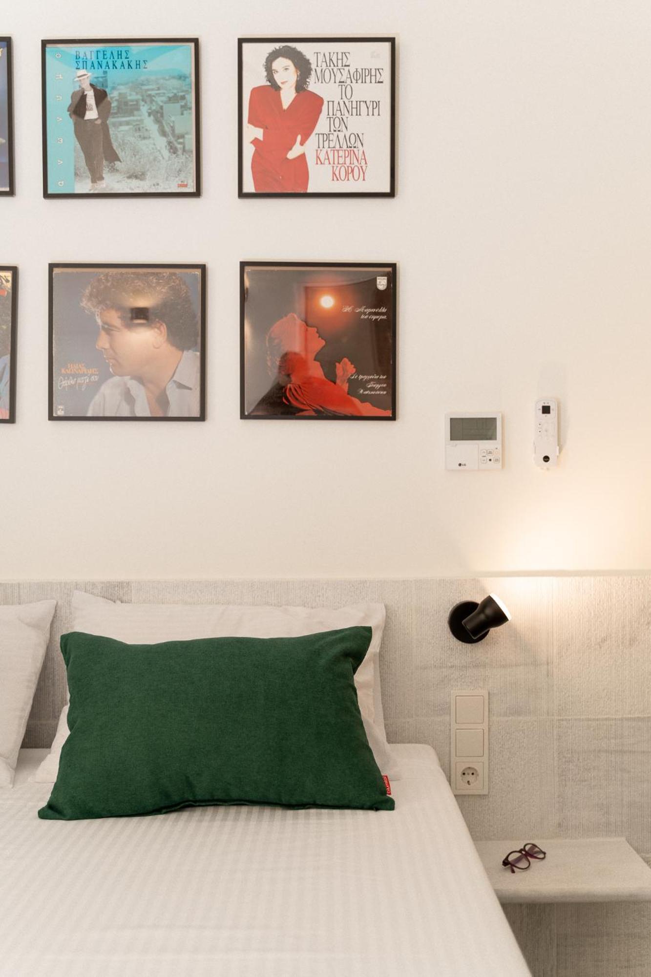 Mooeve Exarchia Apartment Athens Luaran gambar